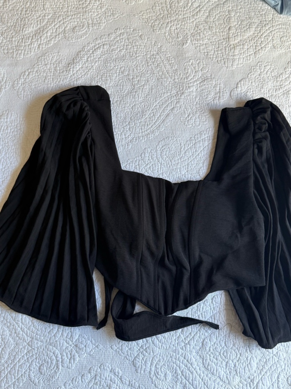 Black Pleated Sleeve Crop Top
